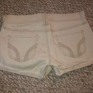 Hollister khaki shorts